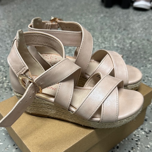 Girls Ninewest sandal wedges - Picture 1 of 1